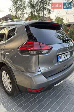 Внедорожник / Кроссовер Nissan Rogue 2016 в 