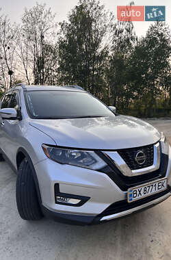 Позашляховик / Кросовер Nissan Rogue 2017 в Славуті