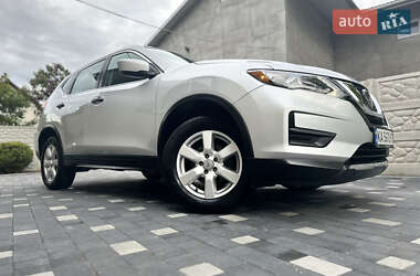 Внедорожник / Кроссовер Nissan Rogue 2018 в 