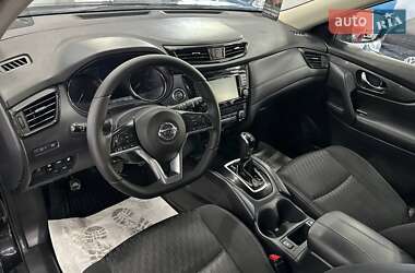 Позашляховик / Кросовер Nissan Rogue 2018 в 