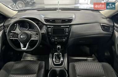 Позашляховик / Кросовер Nissan Rogue 2018 в 