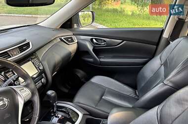 Внедорожник / Кроссовер Nissan Rogue 2014 в 