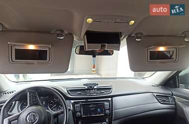 Внедорожник / Кроссовер Nissan Rogue 2018 в 