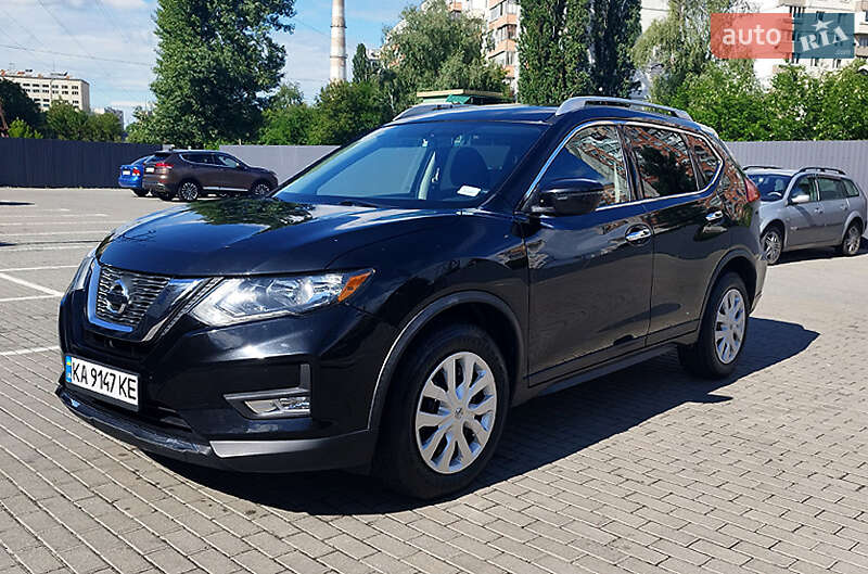 Позашляховик / Кросовер Nissan Rogue 2016 в Києві