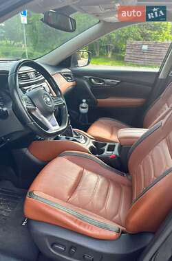 Внедорожник / Кроссовер Nissan Rogue 2018 в 