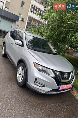Внедорожник / Кроссовер Nissan Rogue 2017 в Луцке