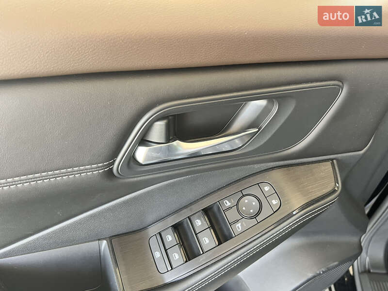 Позашляховик / Кросовер Nissan Rogue 2022 в Миколаєві