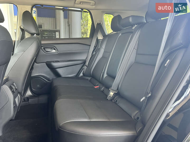 Позашляховик / Кросовер Nissan Rogue 2022 в Миколаєві