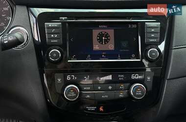 Внедорожник / Кроссовер Nissan Rogue 2017 в 