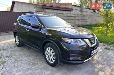Внедорожник / Кроссовер Nissan Rogue 2017 в Запорожье