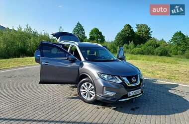 Позашляховик / Кросовер Nissan Rogue 2016 в Долині