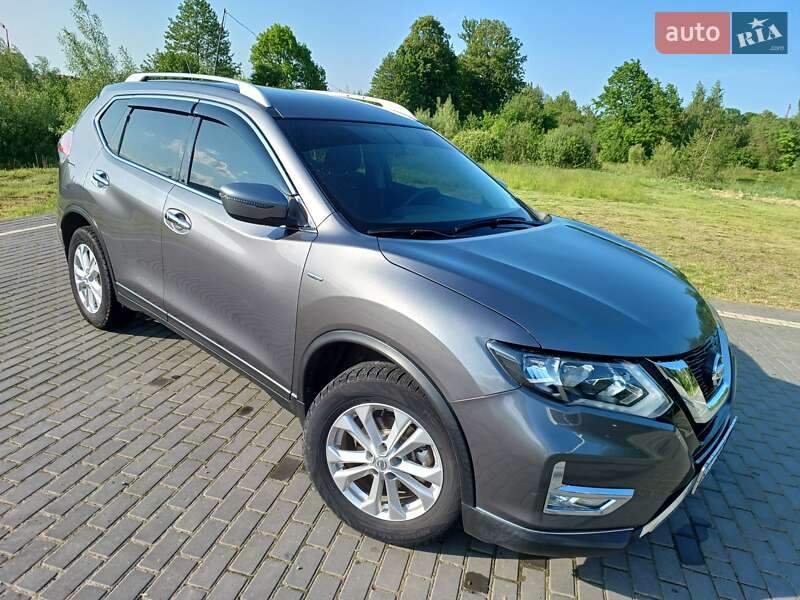 Позашляховик / Кросовер Nissan Rogue 2016 в Долині