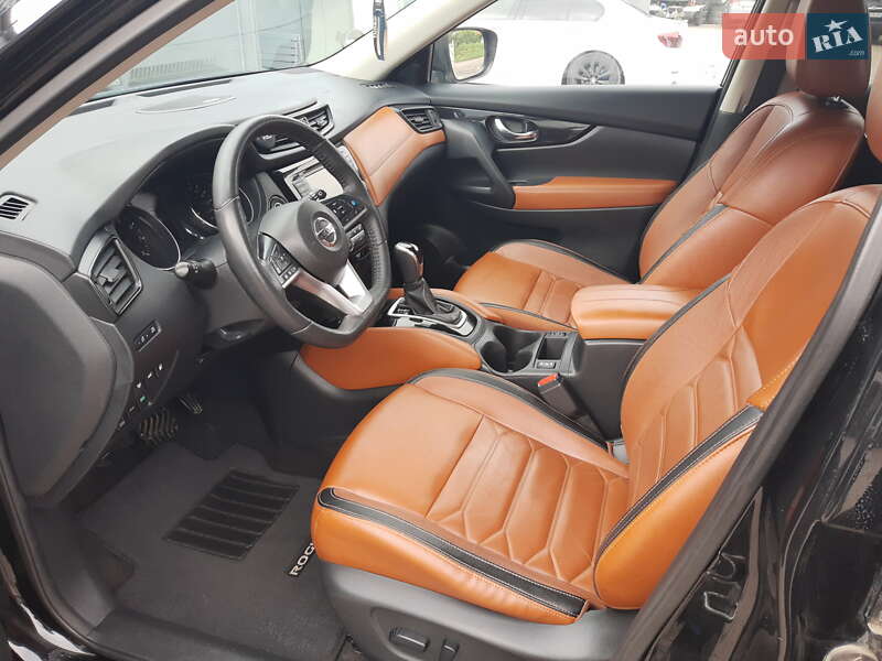 Внедорожник / Кроссовер Nissan Rogue 2019 в 
