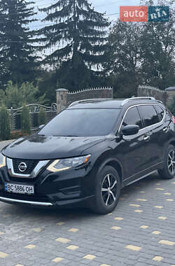 Позашляховик / Кросовер Nissan Rogue 2016 в Львові