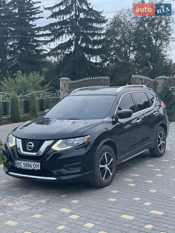 Внедорожник / Кроссовер Nissan Rogue 2016 в 