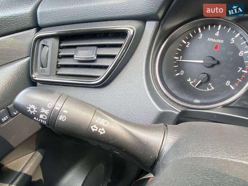 Внедорожник / Кроссовер Nissan Rogue 2018 в Хмельницком