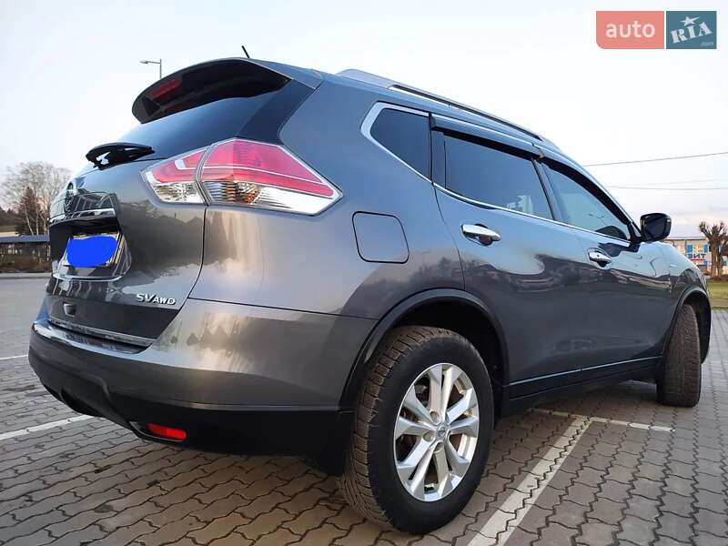 Позашляховик / Кросовер Nissan Rogue 2016 в Долині