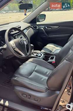 Позашляховик / Кросовер Nissan Rogue 2016 в 