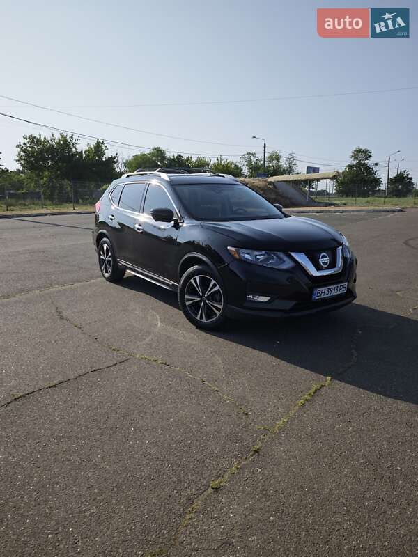 Позашляховик / Кросовер Nissan Rogue 2017 в Одесі