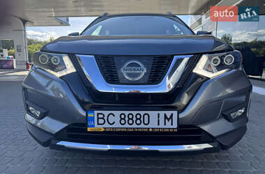 Внедорожник / Кроссовер Nissan Rogue 2017 в Львове