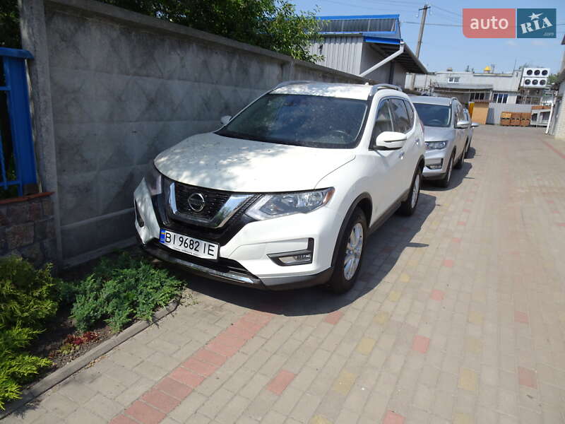 Внедорожник / Кроссовер Nissan Rogue 2019 в 