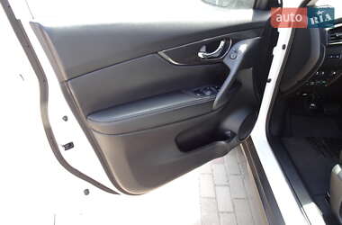 Внедорожник / Кроссовер Nissan Rogue 2019 в 