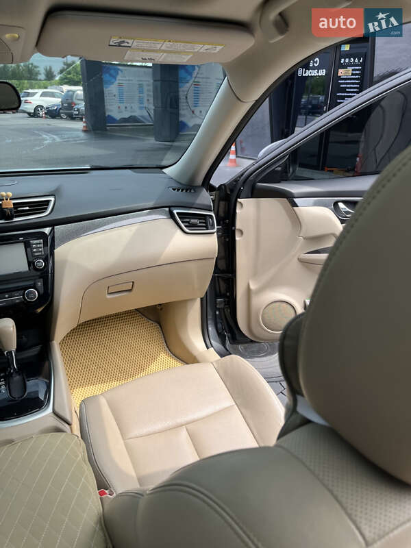 Позашляховик / Кросовер Nissan Rogue 2014 в Києві