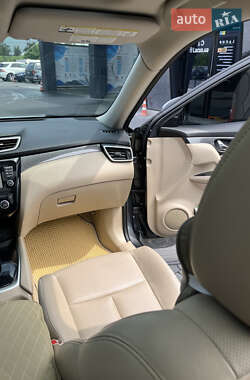 Позашляховик / Кросовер Nissan Rogue 2014 в 