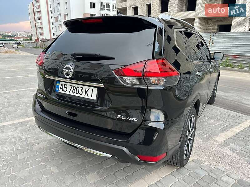 Позашляховик / Кросовер Nissan Rogue 2017 в Вінниці