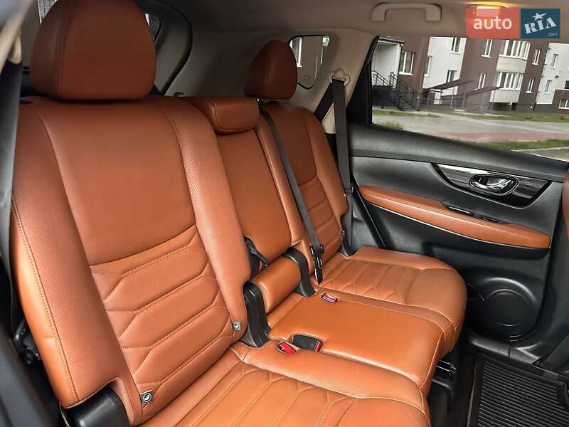 Позашляховик / Кросовер Nissan Rogue 2017 в Вінниці