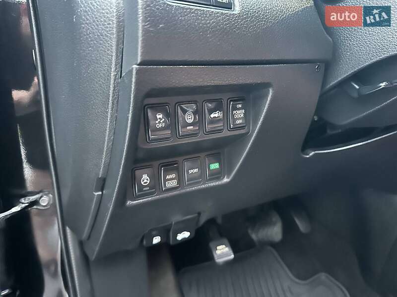 Позашляховик / Кросовер Nissan Rogue 2017 в Вінниці