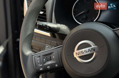 Внедорожник / Кроссовер Nissan Rogue 2021 в 