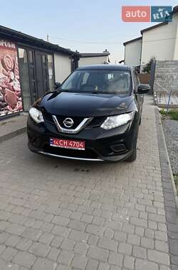 Внедорожник / Кроссовер Nissan Rogue 2015 в Львове