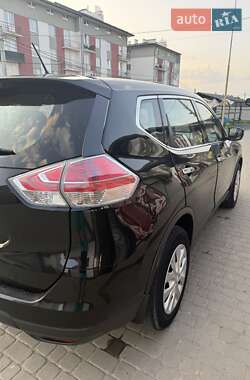 Позашляховик / Кросовер Nissan Rogue 2015 в 