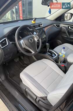 Позашляховик / Кросовер Nissan Rogue 2015 в 
