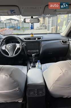 Позашляховик / Кросовер Nissan Rogue 2015 в 