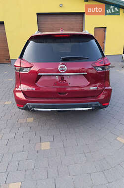 Позашляховик / Кросовер Nissan Rogue 2020 в 