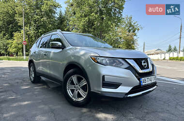 Внедорожник / Кроссовер Nissan Rogue 2016 в Виннице
