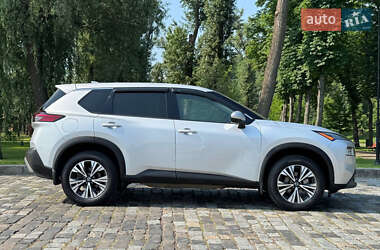 Внедорожник / Кроссовер Nissan Rogue 2021 в 
