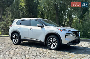 Внедорожник / Кроссовер Nissan Rogue 2021 в 
