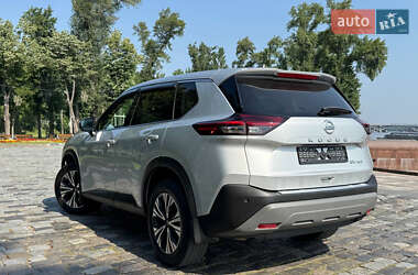 Внедорожник / Кроссовер Nissan Rogue 2021 в 