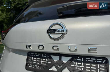 Внедорожник / Кроссовер Nissan Rogue 2021 в 