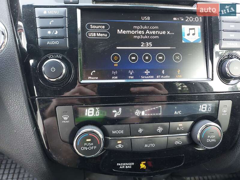 Внедорожник / Кроссовер Nissan Rogue 2019 в Киеве