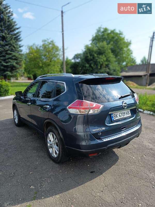 Позашляховик / Кросовер Nissan Rogue 2015 в Рівному