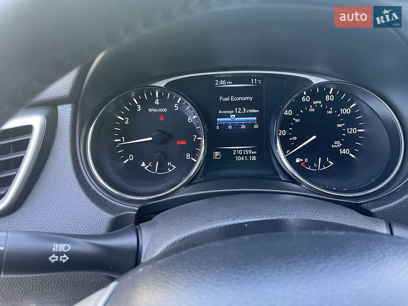 Внедорожник / Кроссовер Nissan Rogue 2015 в Днепре