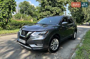 Внедорожник / Кроссовер Nissan Rogue 2018 в 