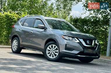 Внедорожник / Кроссовер Nissan Rogue 2019 в 