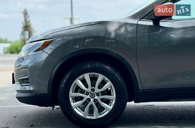 Внедорожник / Кроссовер Nissan Rogue 2019 в 