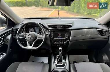 Внедорожник / Кроссовер Nissan Rogue 2019 в 