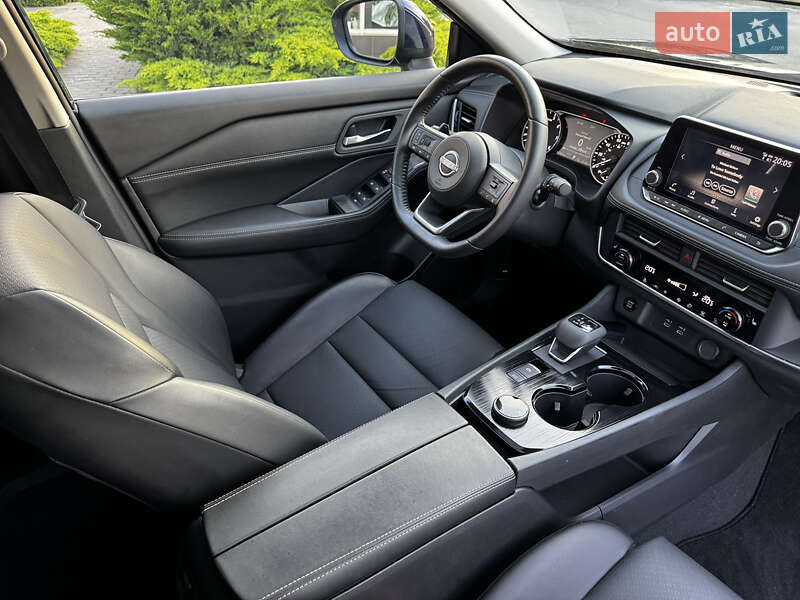 Позашляховик / Кросовер Nissan Rogue 2024 в Рівному